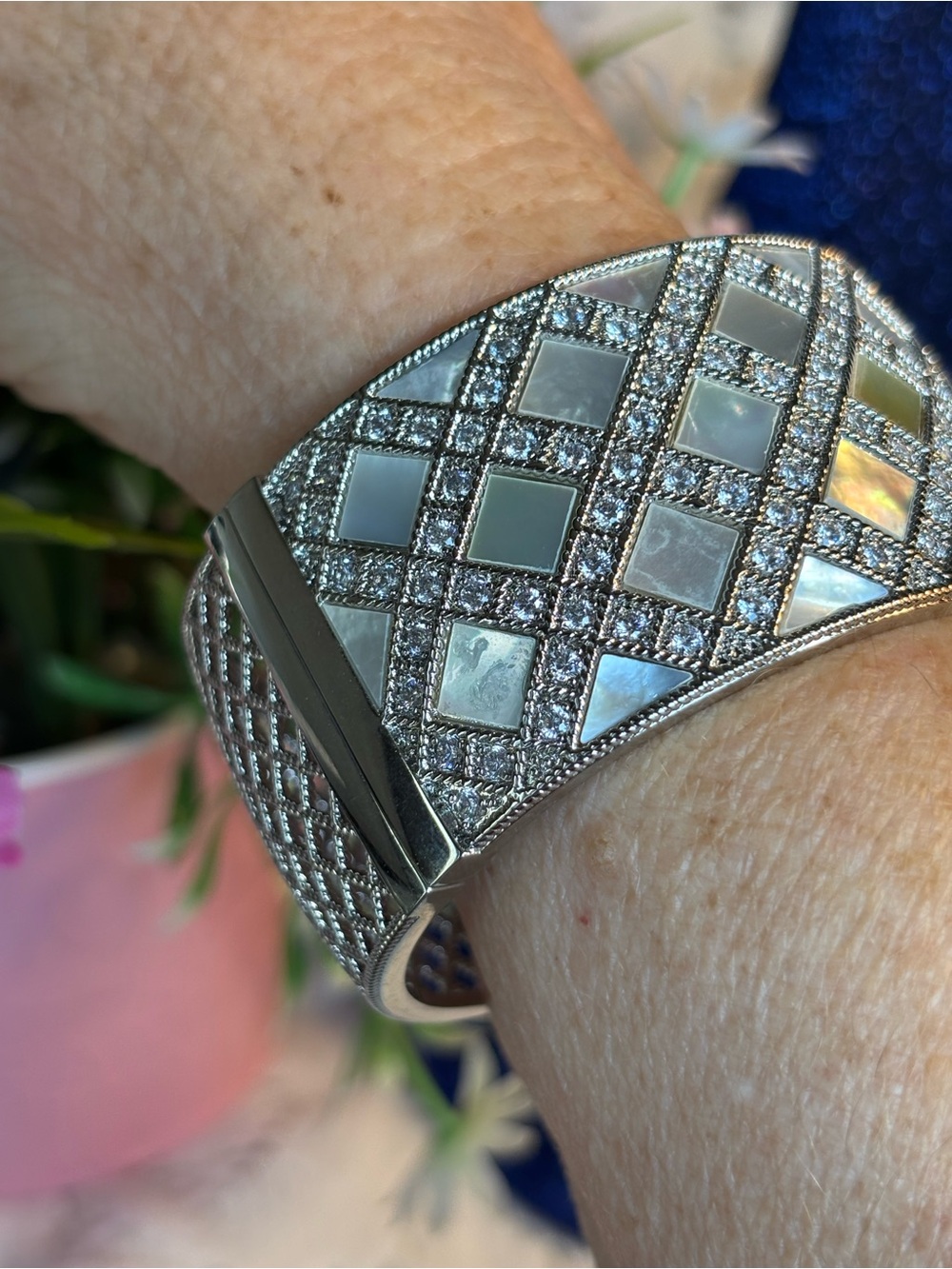 Endless Love Silver Toned Mother-of-Pearl Inlay Cuff Bracelet Hinged